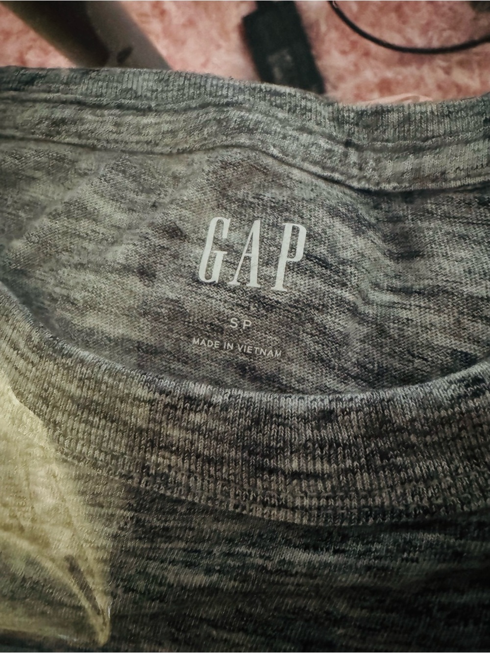 GAP N.Y.C. Heather Gray Graphic T-Shirt – Size SP (Small Petite)